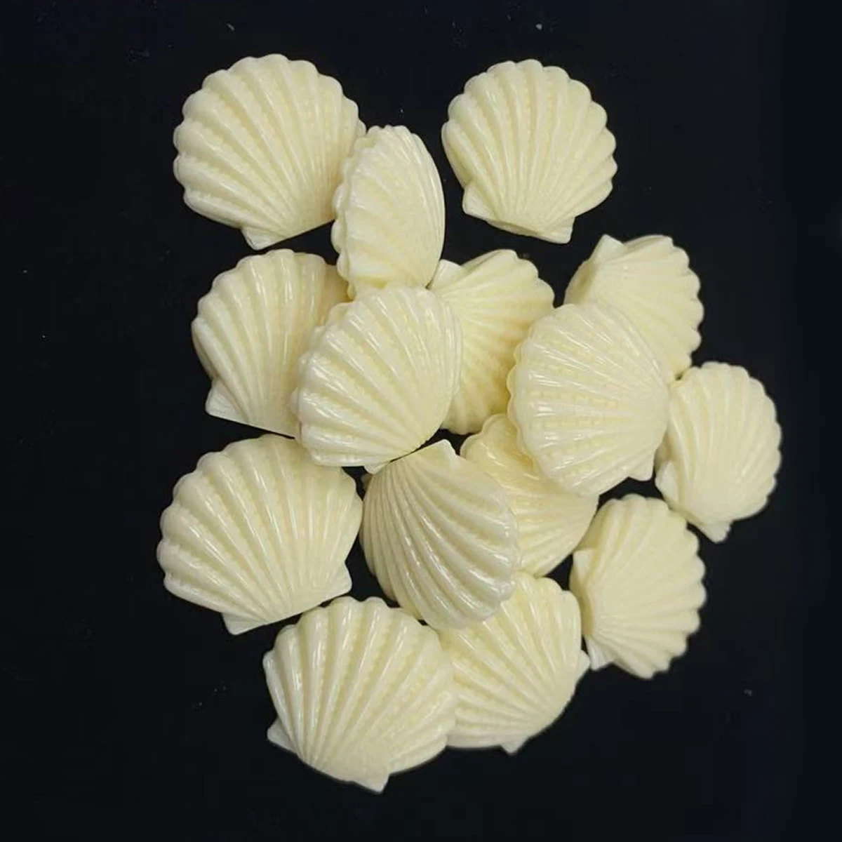 10pcs Scallop-shaped Through-hole Beads Natural Shell Semi-finished Beads for Jewelry Making DIY Necklaces Earrings Accessories