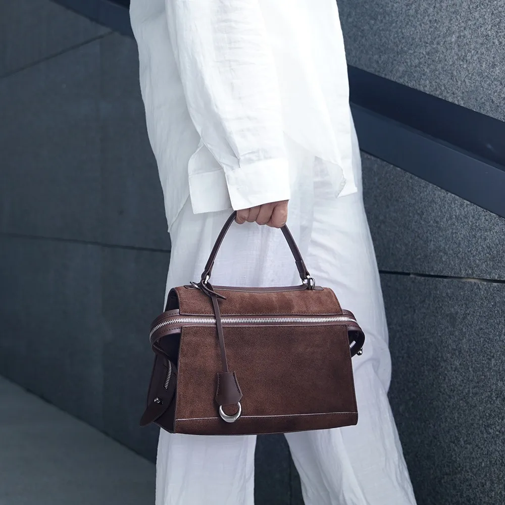 

2025 Niche Versatile Two-layer Leather Shoulder Bag High Fashion Messenger New Matte Leather Commuter Trend Bag