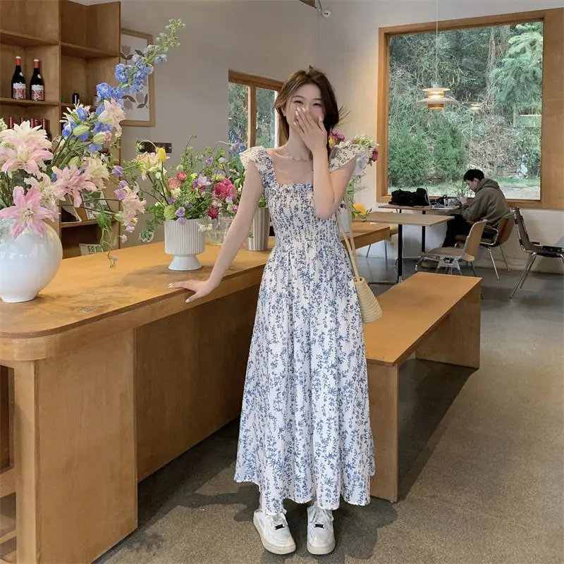 فستان نسائي أنيق لصيف 2025 فساتين كورية عصرية بياقة مربعة وطبعة زهور وخصر نحيف وأكمام طائرة #1