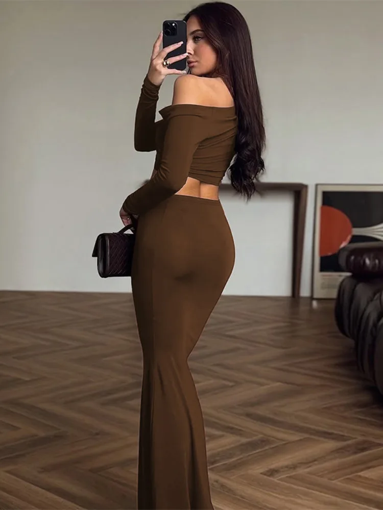 Mozision Fashion Brown قطعتين مجموعة المرأة يميل الكتف كم طويل تي شيرت وتنورة ماكسي مطابقة مجموعات فستان أنيق