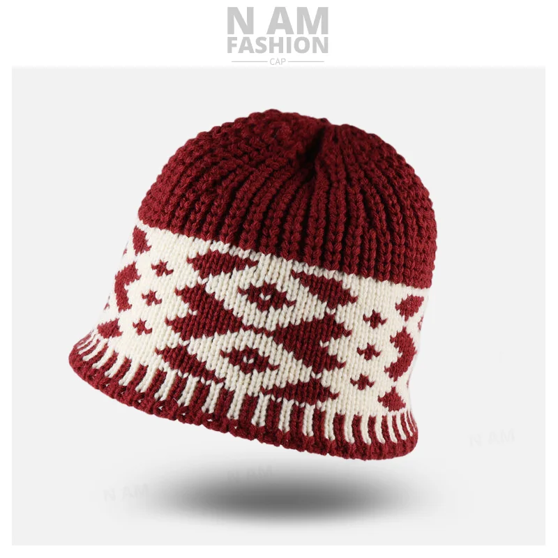 

Color matching rhombus knitted hat women's Korean version autumn and winter face small warm ear protector wool pullover hat