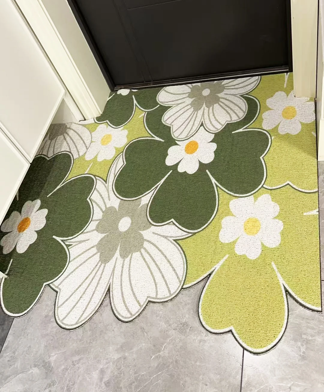Flower Durable Front Door Mat, Absorbent Muddy Dirt Resist Welcome Doormat, Outdoor Indoor Rugs, Heavy Duty Easy Clean Carpet