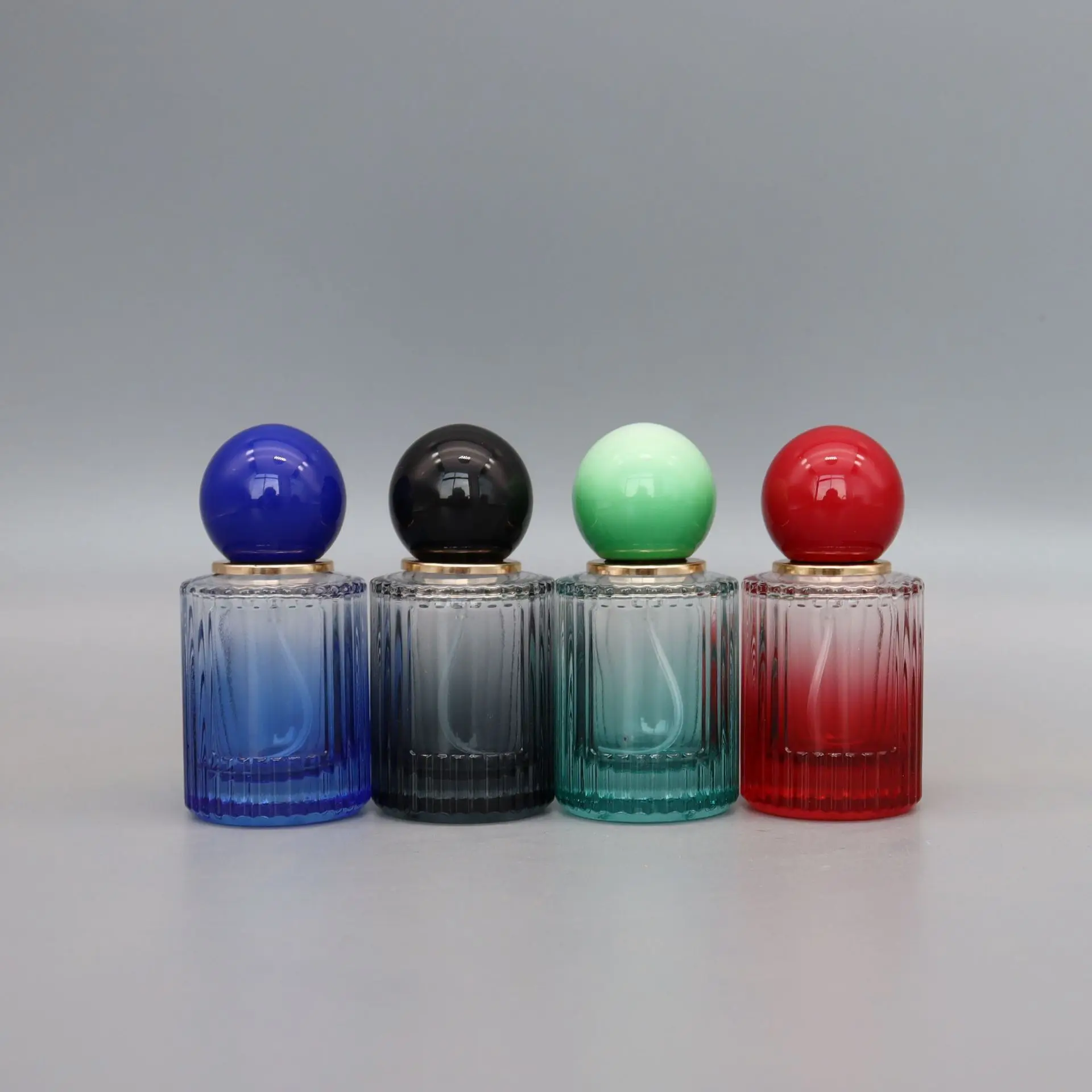 Vidro de Perfume Quebrado no Chão? Este Frasco Recarregável Salvou Minha Rotina Diária