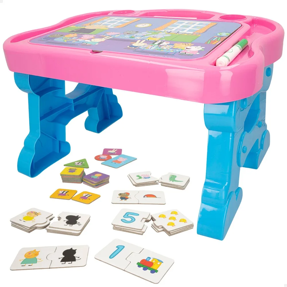 Peppa Pig children's table c/blackboard and games