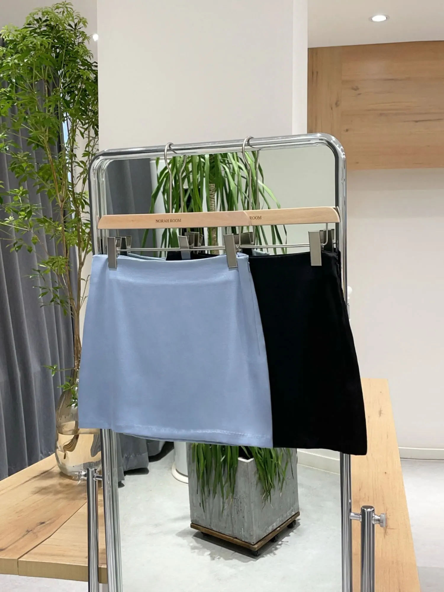 

Noxular Authentic Summer 2025 Brand f-length Two-wear Silk-glossed Skirt Simple Sle Zipper Low-waist Polyester ...