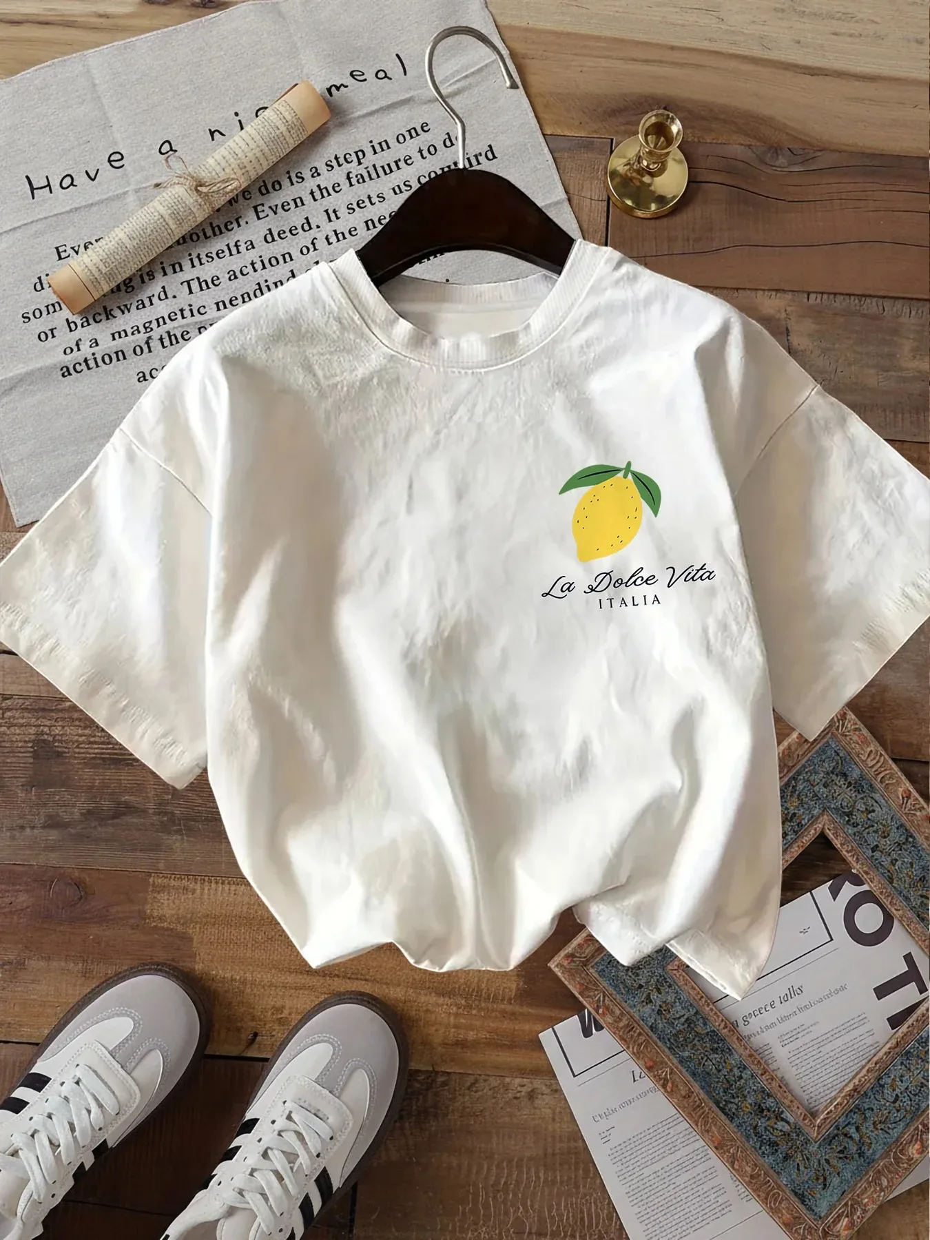 Sweet Life T-shirt, with amusing lemon fruit pattern, in Italian style, a casual original loose short-sleeved summer top
