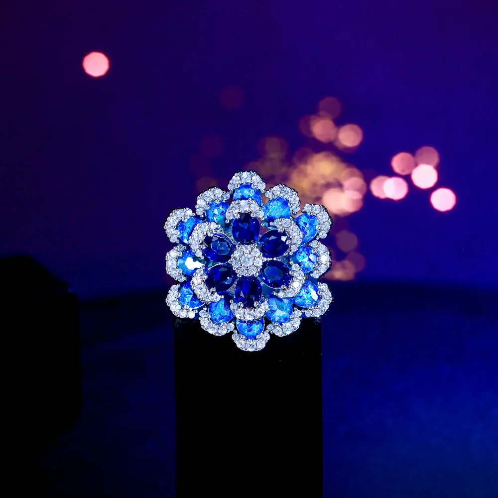 

Shiny Blue Cubic Zirconia Large Flower Shape Finger Rings for Women Fashion Engagement Party Jewelry Gifts