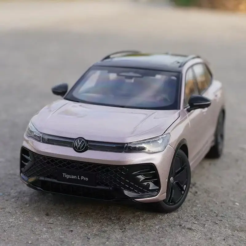 1:18 Volkswagen Tiguan L PRO Alloy Scale Car Model Diecast Metal Static Car Collection Children Toy Car Off-Road Vehicle Gift