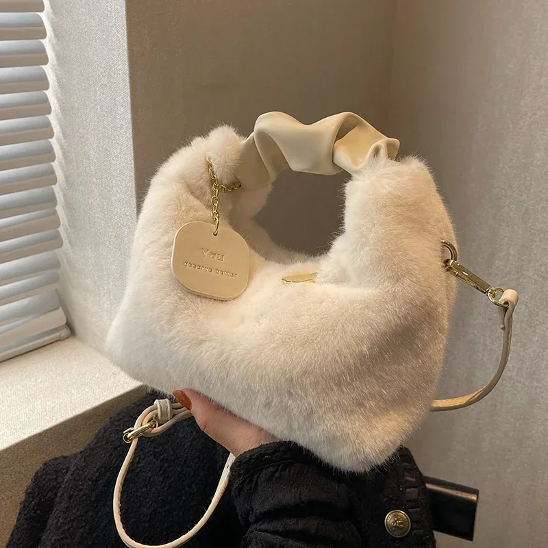 2023 New Faux Fur Winter Handbags for Women Warm Plush Tote Bag Cute Wallets Designer Shoulder Bag Ladies Female Casual Purses