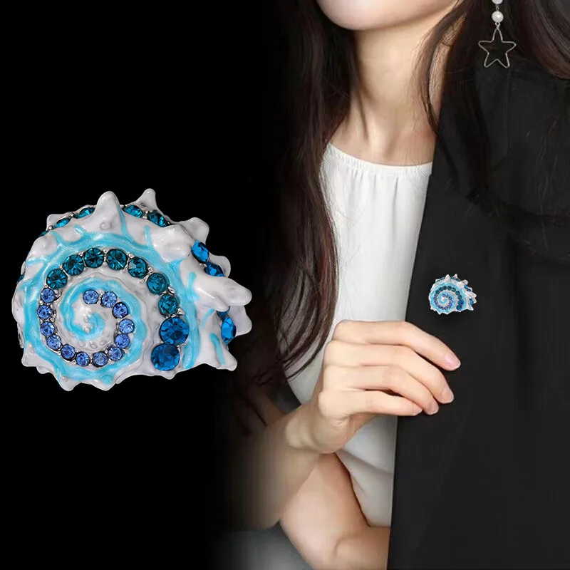 High-grade fashion crystal conch brooch Exquisite sea creature pin Clothing accessories Corsage Jewelry Gifts