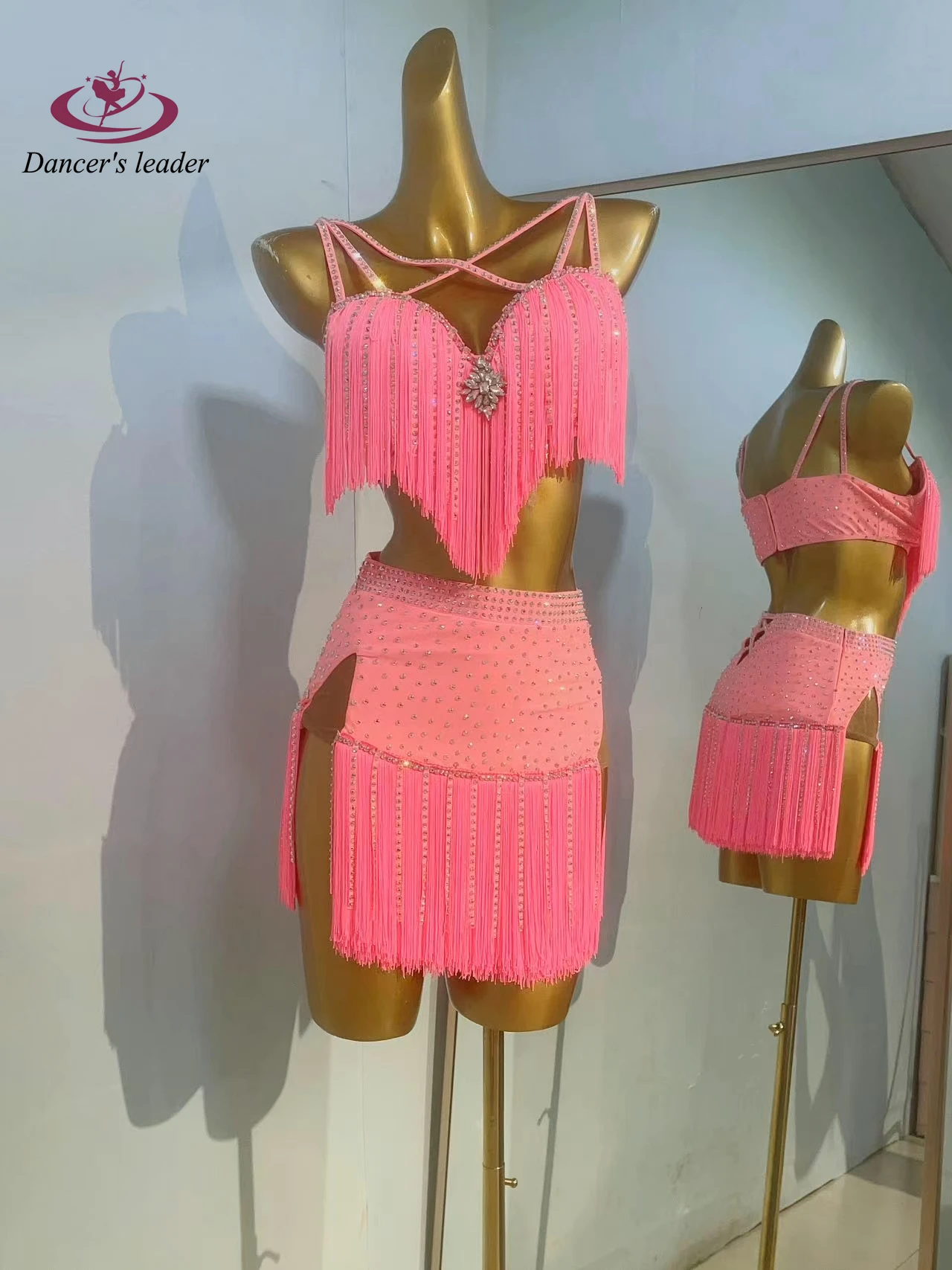 라틴 댄스 의상 라인스톤 여성용 고급 맞춤형 핑크 태슬 스트랩 삼바 댄스 드레스 공연 드레스