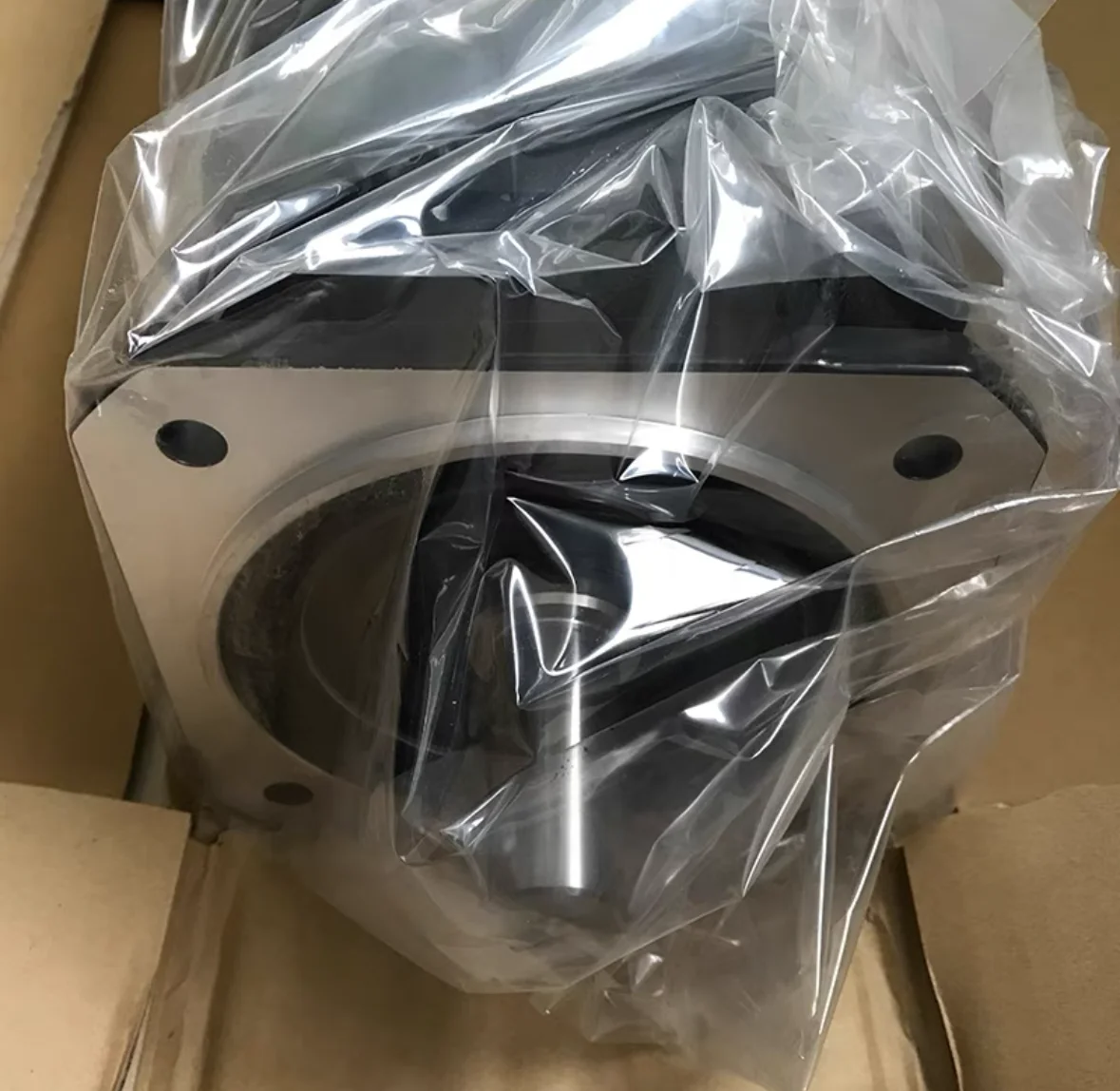 A06B-2015-B203 محرك Fanuc الجديد متوفر في المخزون شحن سريع #3