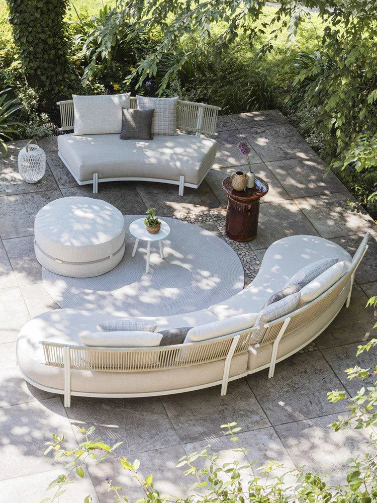

Customizable Curved Outdoor Sofa Garden Rattan Rainproof Sunscreen Furniture