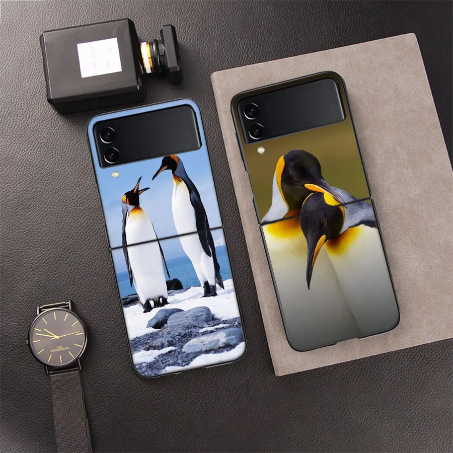 Penguins Love at the North Pole For Phone Samsung Z Flip 3 4 5 5G Cover Shockproof Hard Galaxy Z Flip 6 5G Case Cell Luxury PC S