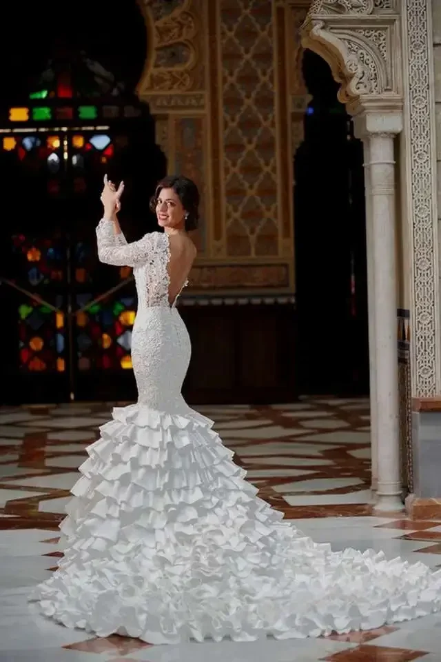 

Customized Luxury 2023 Lace Mermaid Long Sleeve Wedding Gowns Sweep Ruffles Satin Backless Bridal Dresses