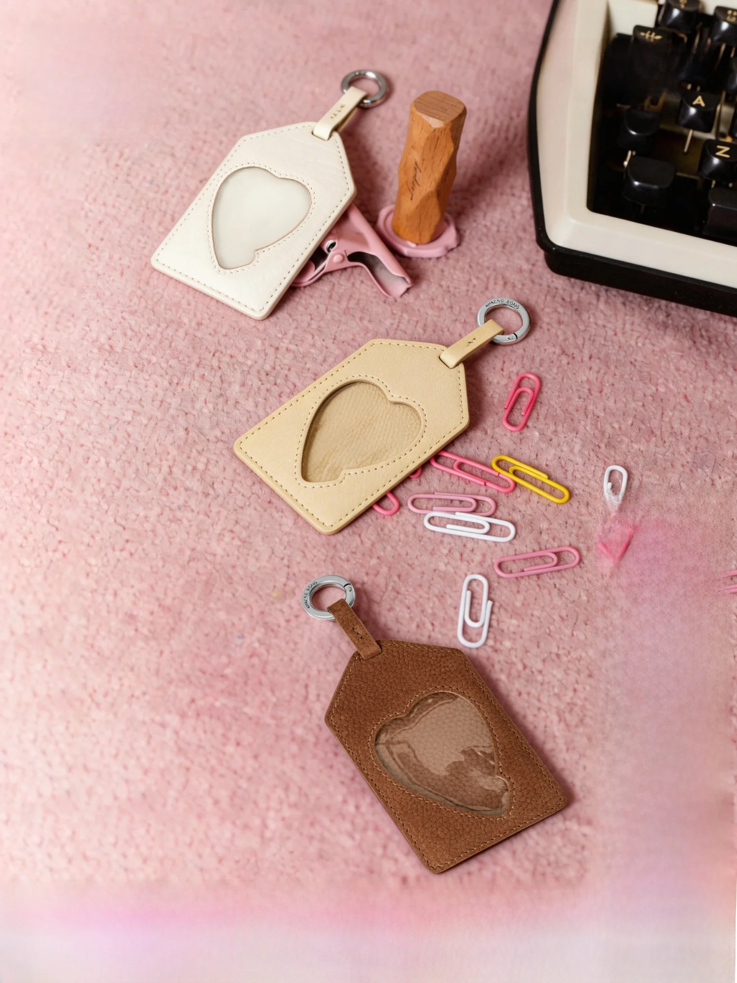 incredibile-porta-carte-d'identita-in-pelle-da-donna-decorazione-portatile-da-appendere-in-vera-pelle-bovina-di-primo-strato-formato-verticale-7cm-x-115cm