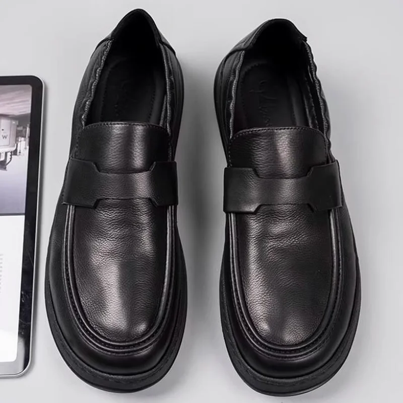 Luxury Flat-soled Soft Cowhide leather Casual Shoes For Men Handmade Slip-on Upturned Toe Driving Leather Loafers