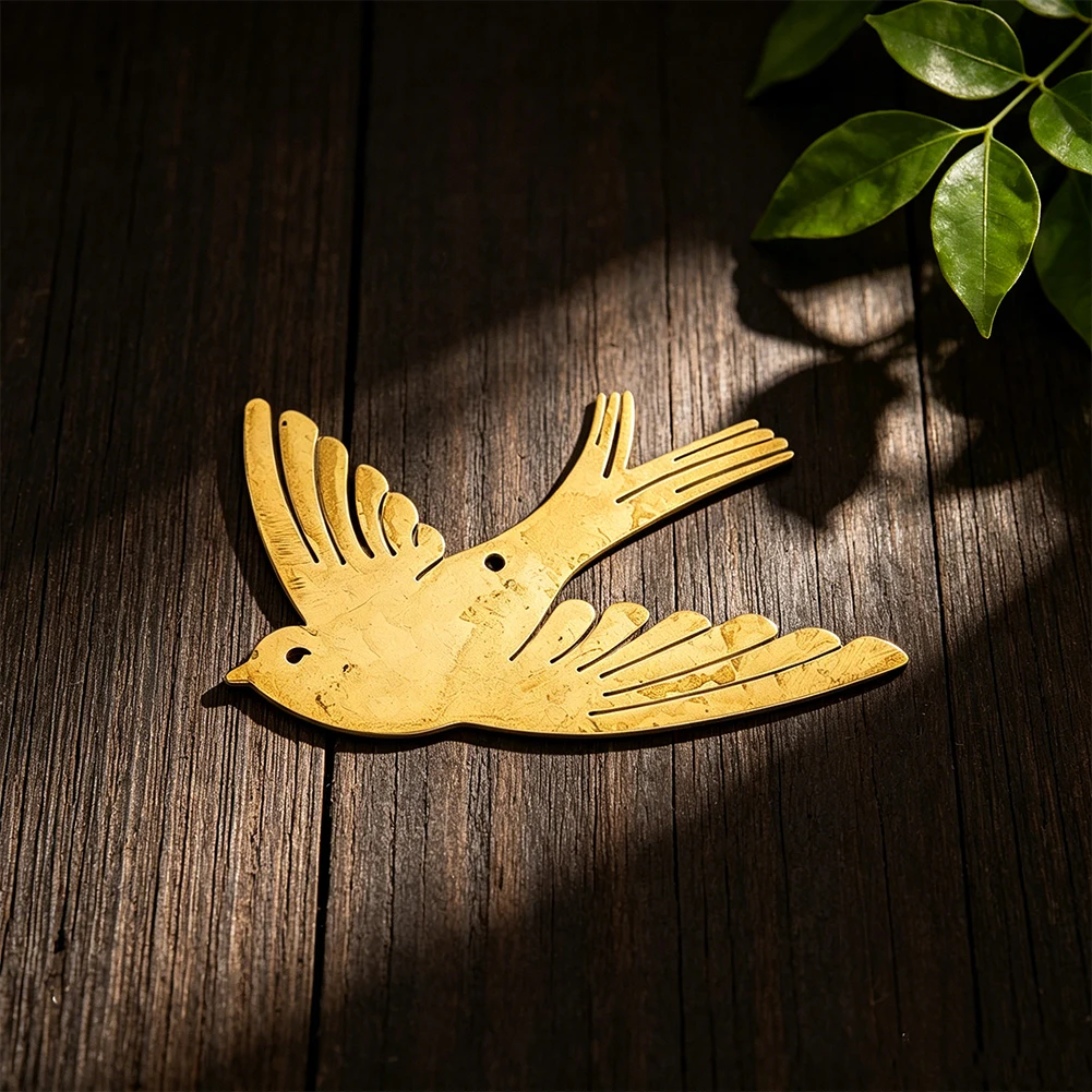 Brass Flying Swallow Shape Hanging Ornament Hollow Metal Pendant For Christmas Home Garden Decor DIY Wind Chime Suncatcher