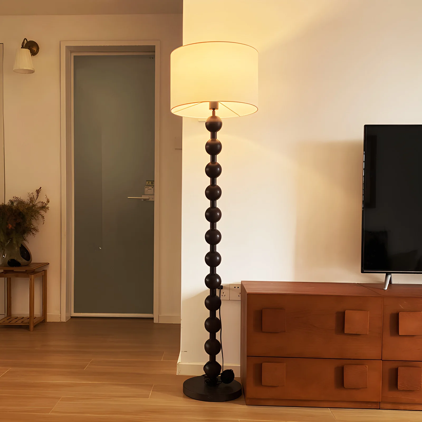 

French Medieval Silent Wind Floor Lamp Living Room American Retro Bedroom Atmosphere Lamp Floor Lamp