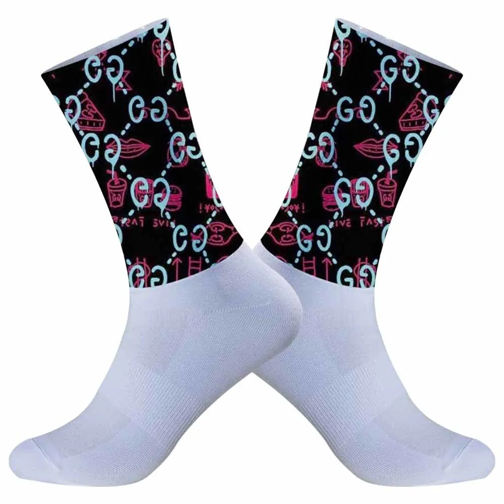 Protect feet breathable wicking socks cycling socks Bicycles Socks 2024 New Skull Palm Pattern Cycling sport socks