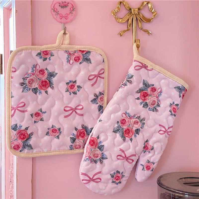 

Bow Rose Anti-scald Gloves Potholders for Kitchen Baking Oven Mitts Heat Insulation Pad Women's Cute Pink Home Microwave Gloves