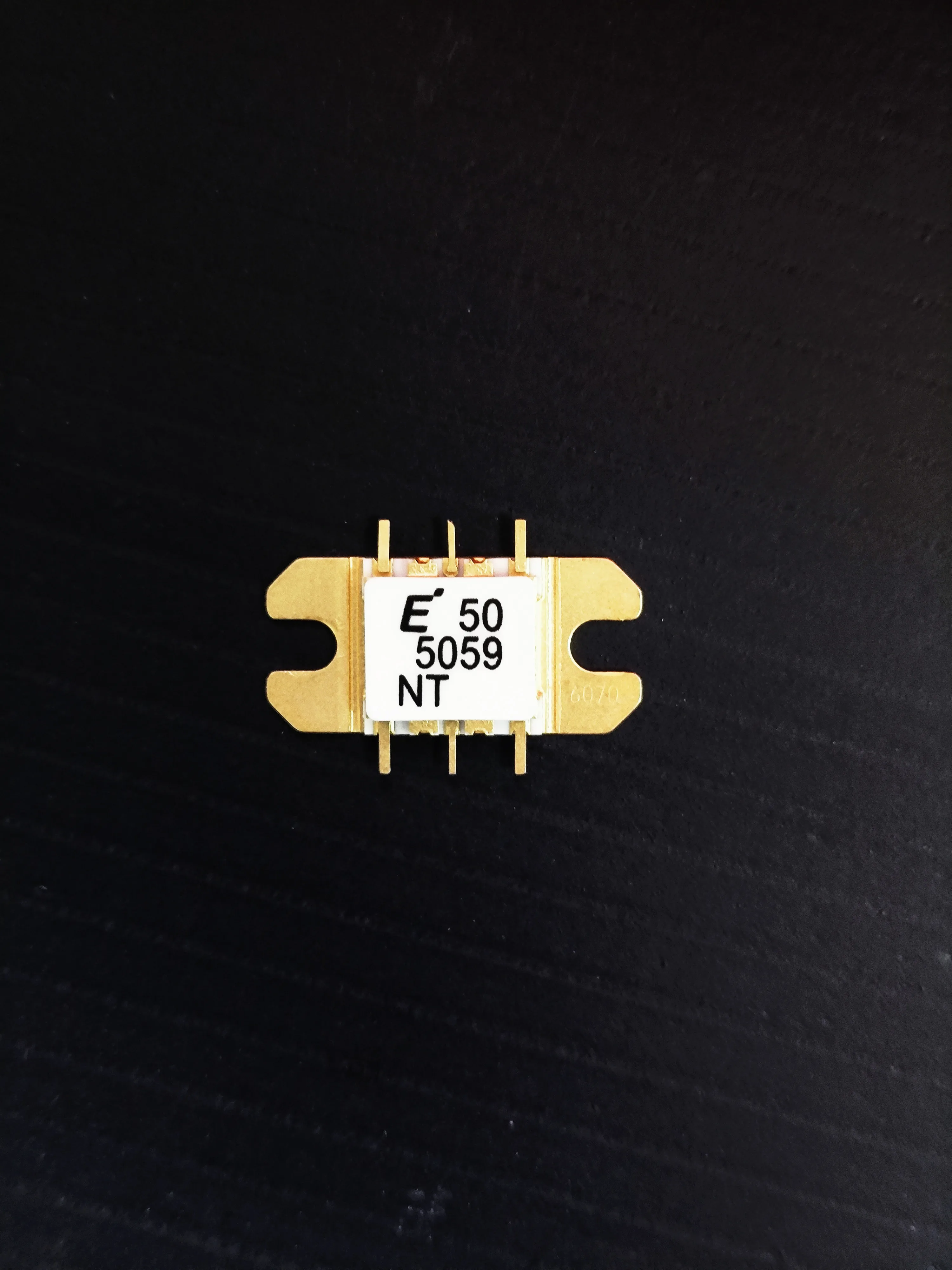 Mrf6vp11kh 1 Eenheidsprijs Exclusief Belasting Hoofdcondensator Rf Vermogensversterker Microgolfcommunicatiemodule