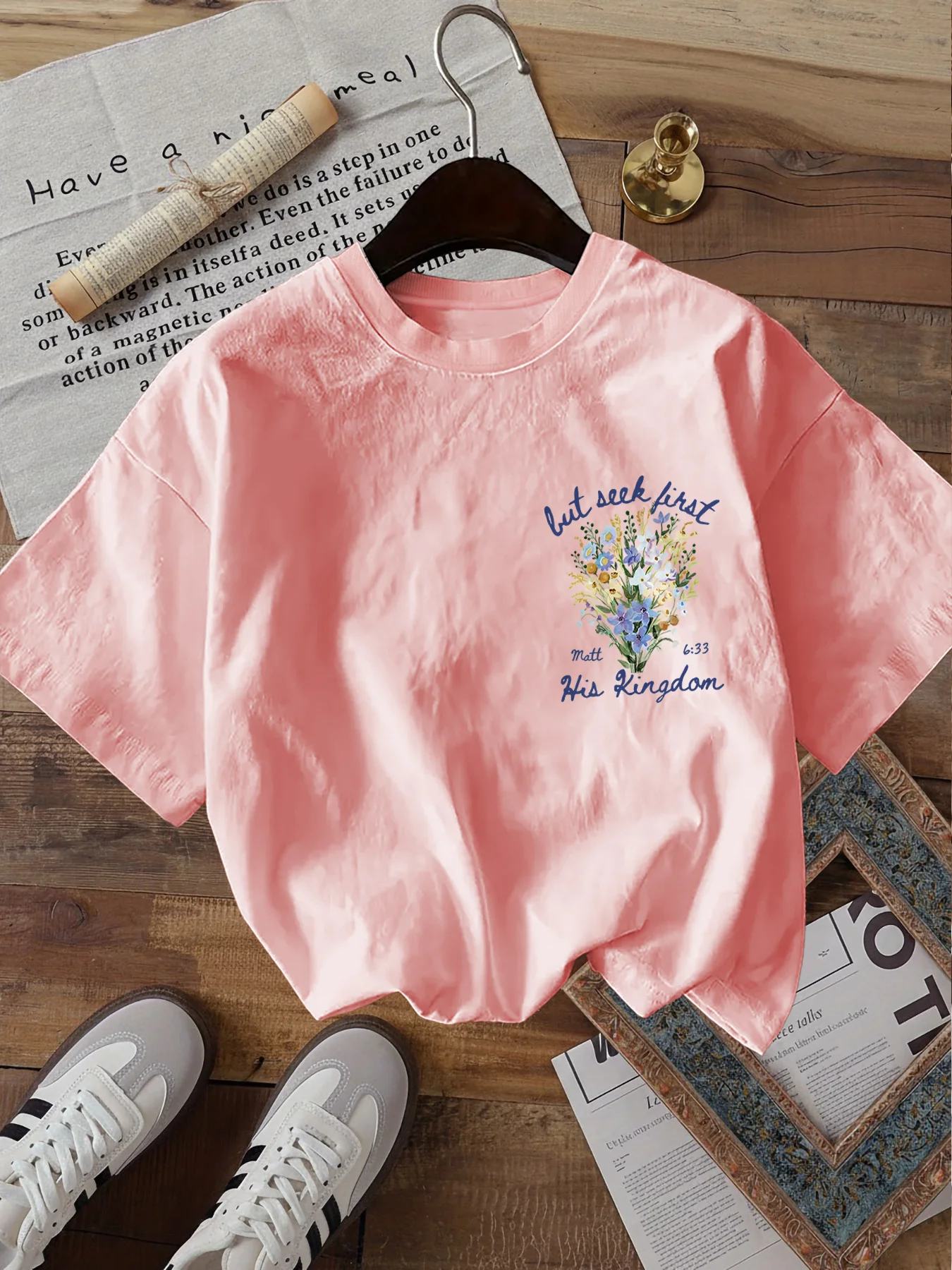 Women'S Casual Short Sleeve T-Shirt Watercolor Floral and Bible Verse Print Crew Neck Harajuku Sleeve Casual Aesthetic Clothe view 4