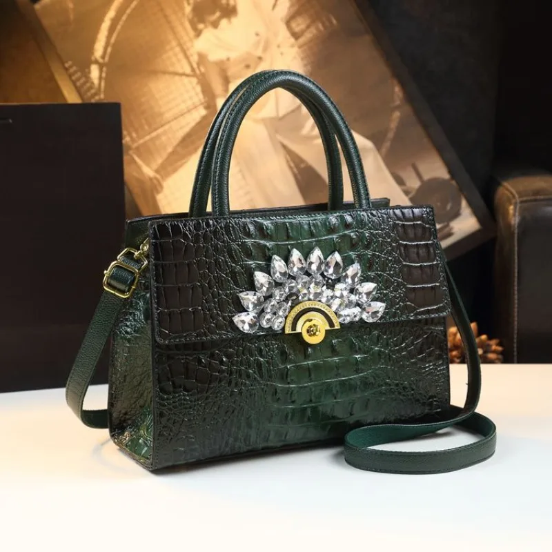

Designer Brand New Fashion Peacock Rhinestone Shoulder Fashion Belt Drill Crossbody Handbags for Women Hot Selling