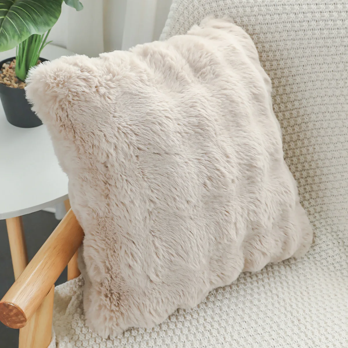 2er-Pack dekorative Plüschkissenbezüge, moderner minimalistischer Stil, geeignet für Sofas, Schlafzimmer und Autoinnenräume – Detail 5