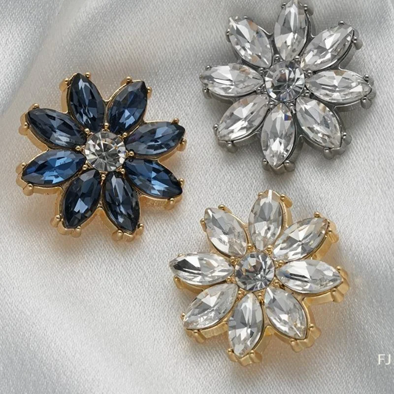 [YU]5Pcs Luxury And Beautiful Flower Inlaid Rhinestone Metal Buttons Clothing Gift Boxes Scarves Hats DIY Decorative Accessories