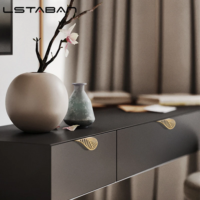 Modern Simple ปกปิด Handle ทองเหลือง Leaf ที่มองไม่เห็นดึงตู้เสื้อผ้าตู้ไวน์ตู้เฟอร์นิเจอร์ลิ้นชัก Golden ฮาร์ดแวร์ Knobs