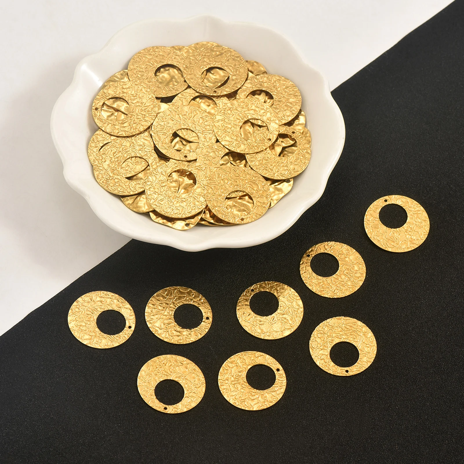 10pcs Brass Natural Color Hammered Pattern Geometric Discs