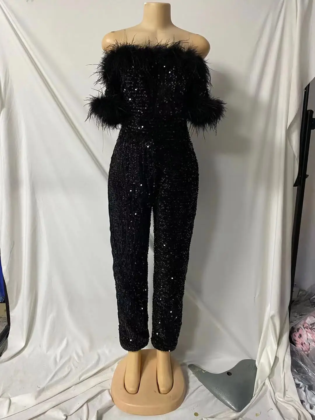 Y2K woman clothes  V-Neck Feathers Sequins Black Jumpsuit Slimming Waist Evening Gown One-Piece Suit Glittery Bodycon Jumpsuit