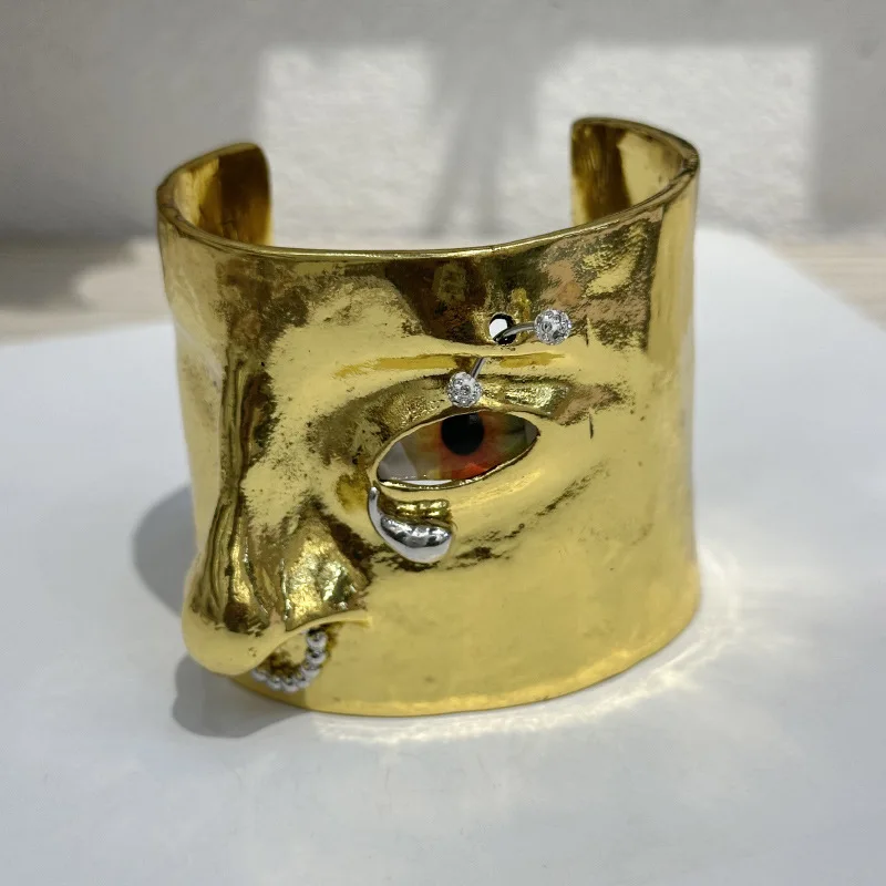 

Exaggerated Vintage Alloy Plated Eyes Cuff Bracelet For Women Fashion Jewelry Gorgeous Hand Open Bracelet Accessory
