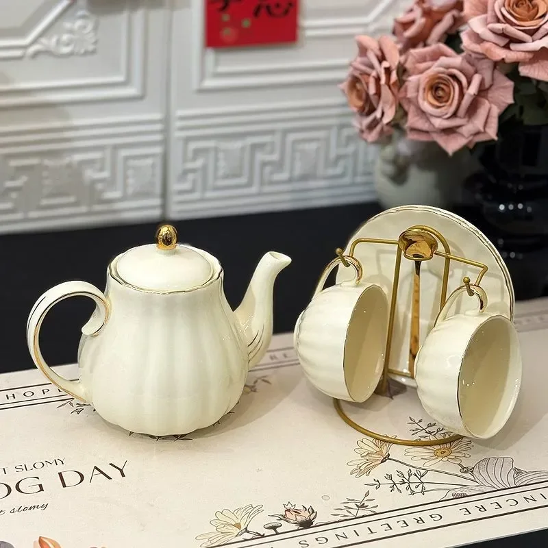 

1pc Direct Selling New Classic Golden Bee Striped Afternoon Tea Coffee Milk Juice Drink Jug Light Luxury Glaze Plus Gold Ceramic