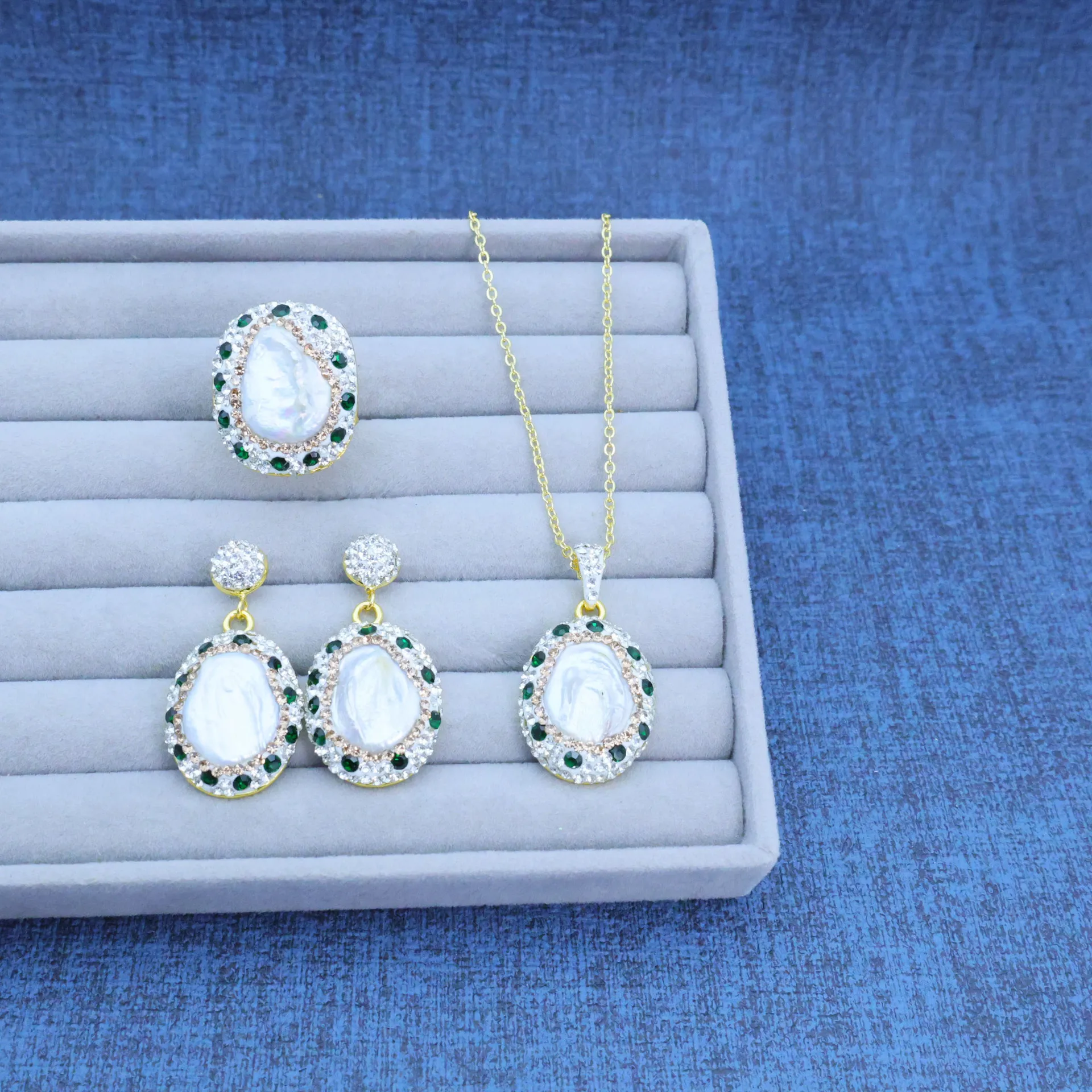 DIY accessories New natural pearl three-piece set full of diamonds design inlaid jewelry high-end atmosphere Internet celebrity