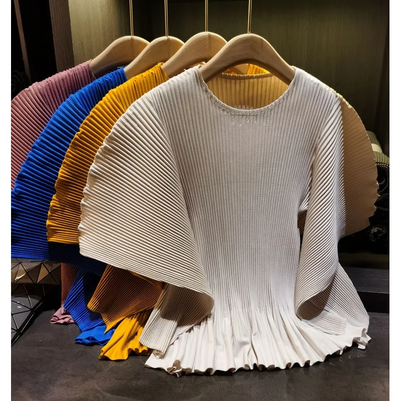 Miyake Pleated T-Shirt for Women Spring New Design Fan-Shaped Pleats Elegant Solid Color Loose Fit Versatile Batwing Sleeve Top