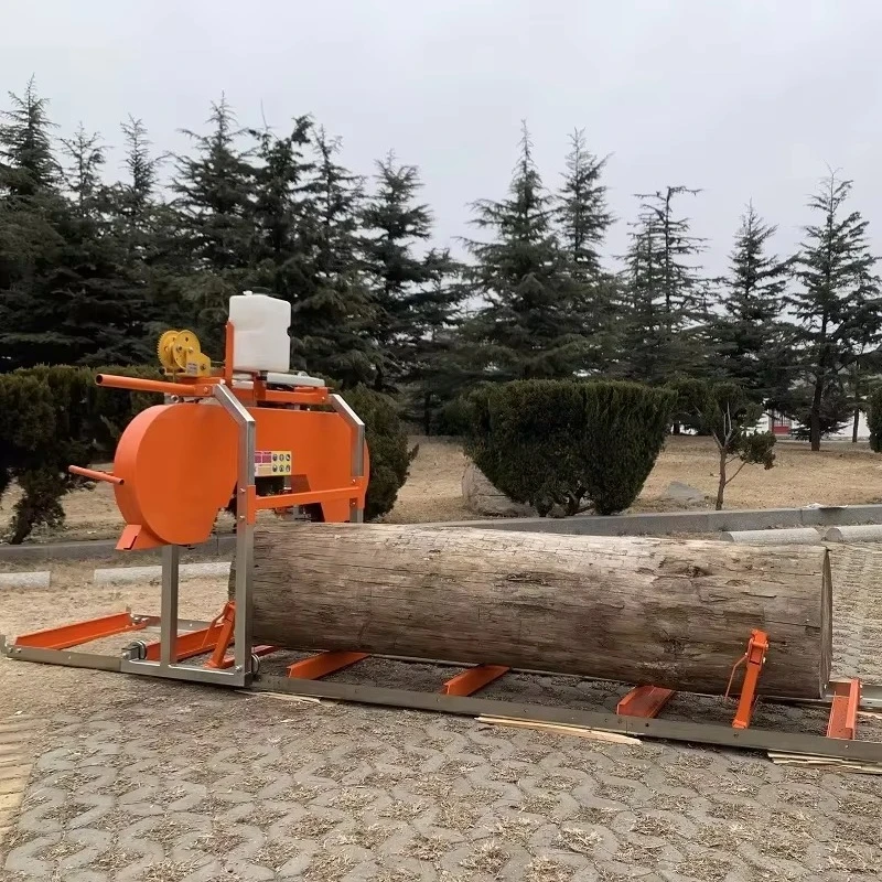 18 inch goedkope benzine aangedreven draagbare zaagmolen voor het zagen van houtstammen, geschikt voor boerderijen, bosbouwprojecten en particuliere gebruik.