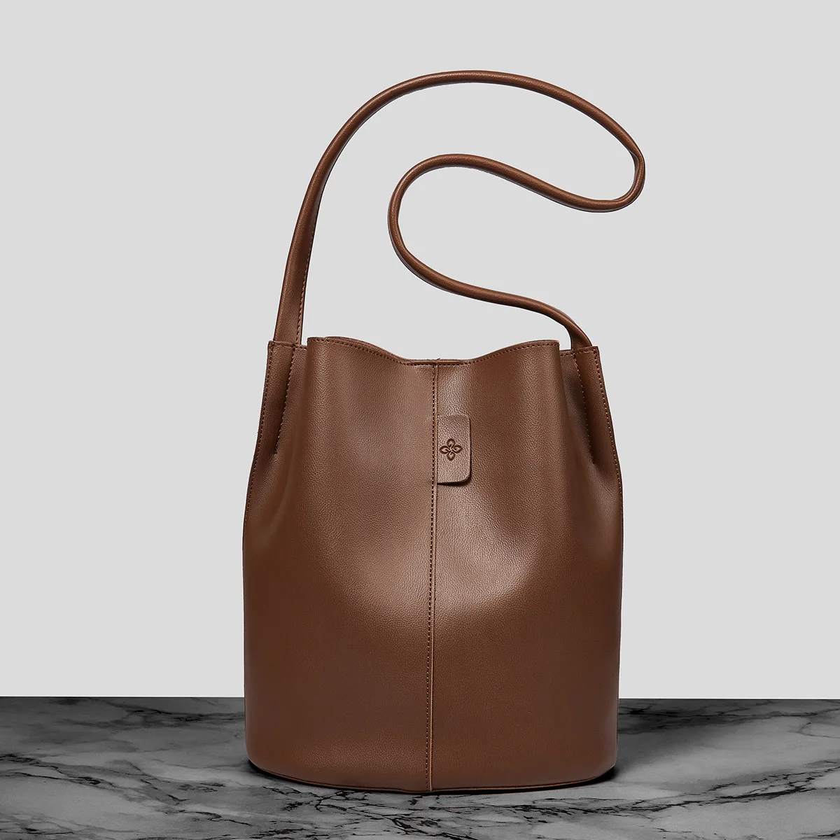 

Korean Vintage Leather Bucket Shoulder Bags For Women 2024 New Trendy Large Capacity Crossbody Bags Casual Ladies Handbags