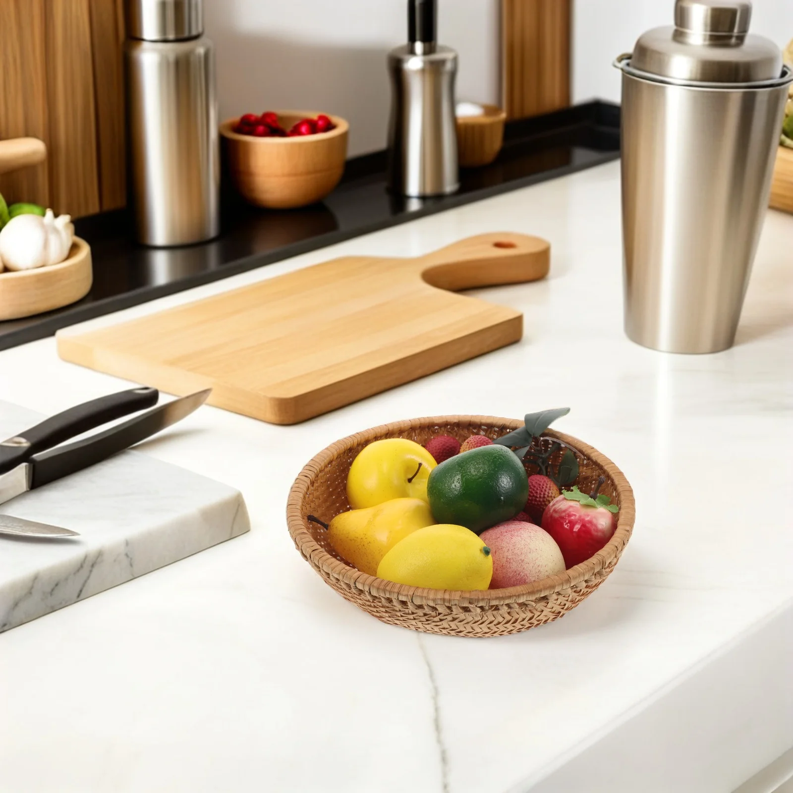 

Handmade Bamboo Woven Round Serving Tray Lightweight Bread Fruit Snack Basket Bamboo Tray for Kitchen Picnic Food