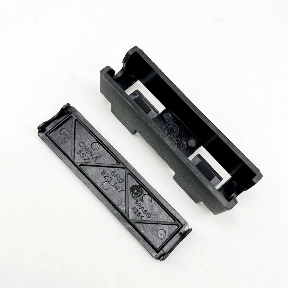 

Комплект чехлов держателя троса открывания капота для VW Polo Golf Jetta Scirocco Tiguan Touran 5N0823411 6R0823347