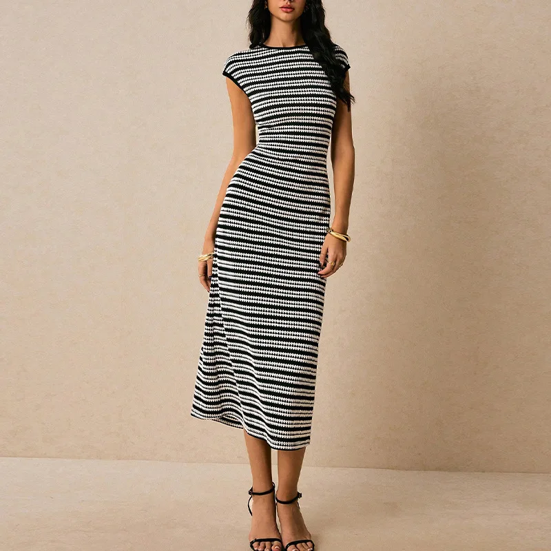 2026 striped knitted dress with fashionable temperament, sleeveless slim fit one-step skirt, mid length women's clothing
