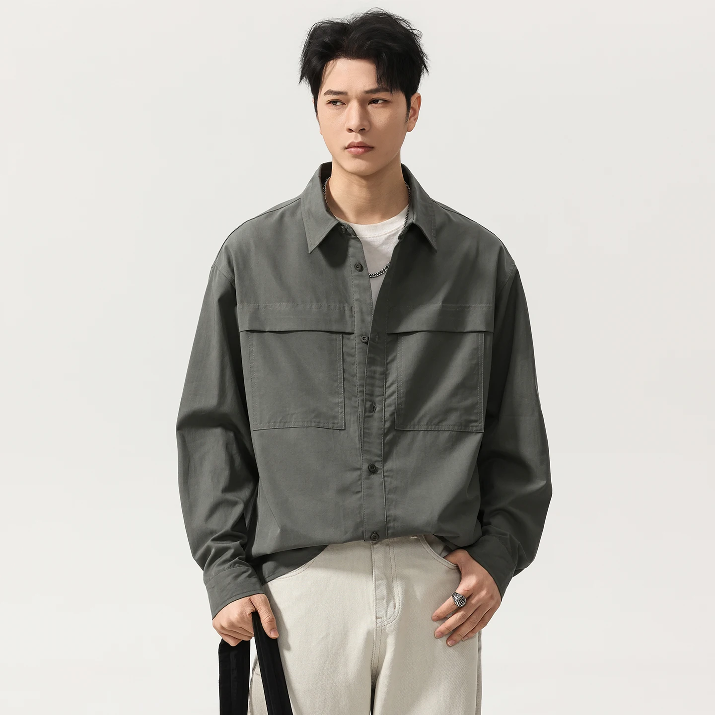 

Men Korean Fashion Vintage Loose Casual Long Sleeve Commute Shirt Japanese Streetwear Plus Size Cargo Shirts Male Clothes
