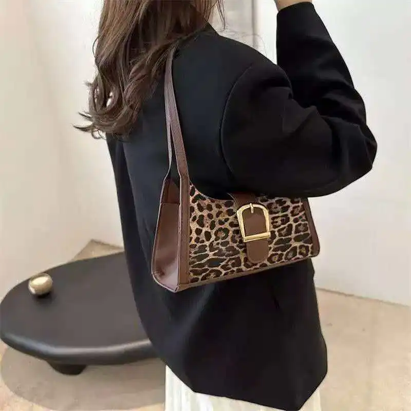 

2026 осень/зима, универсальная сумка на плечо в стиле ретро, модная индивидуалистичная яркая и стильная повседневная женская сумка для поездок на работу