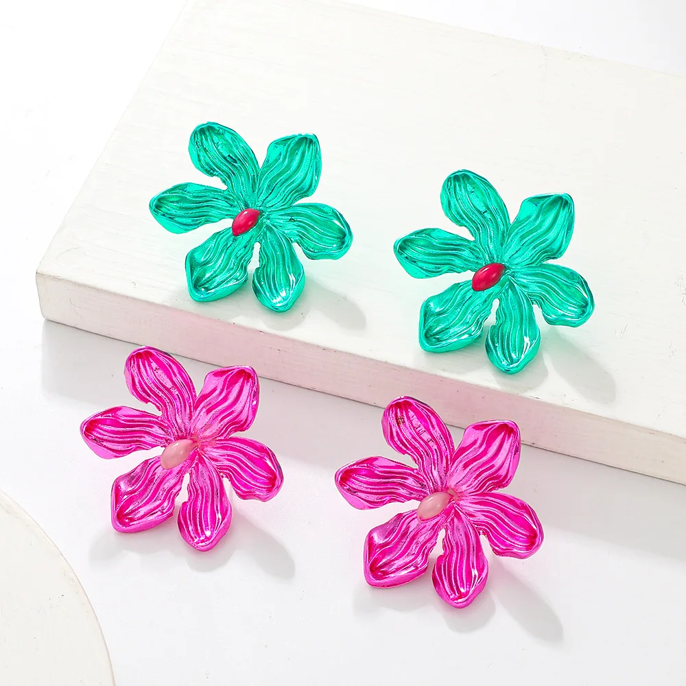 New in European and American Personality Exaggerated Alloy Flower Pink Earrings for Wome