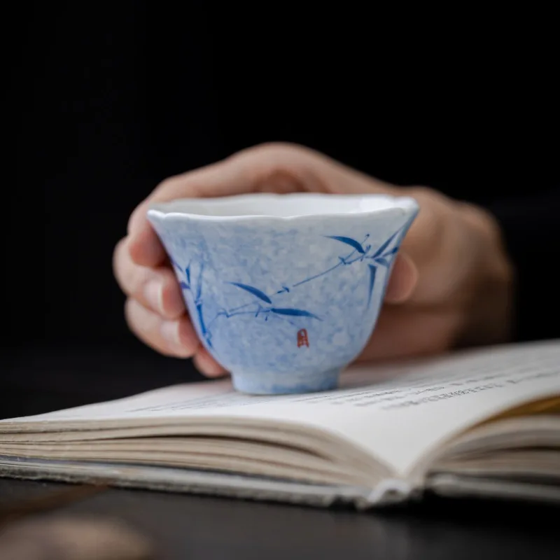 

Flower mouth hand-painted bamboo Chinese women's tea cup teacup