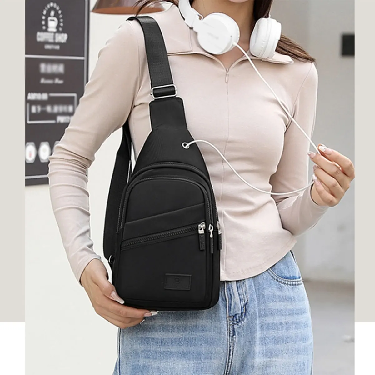 New fashion female breast bag lightweight Oxford cloth bag Korean version of leisure sports shoulder bag with chest crossbody ba