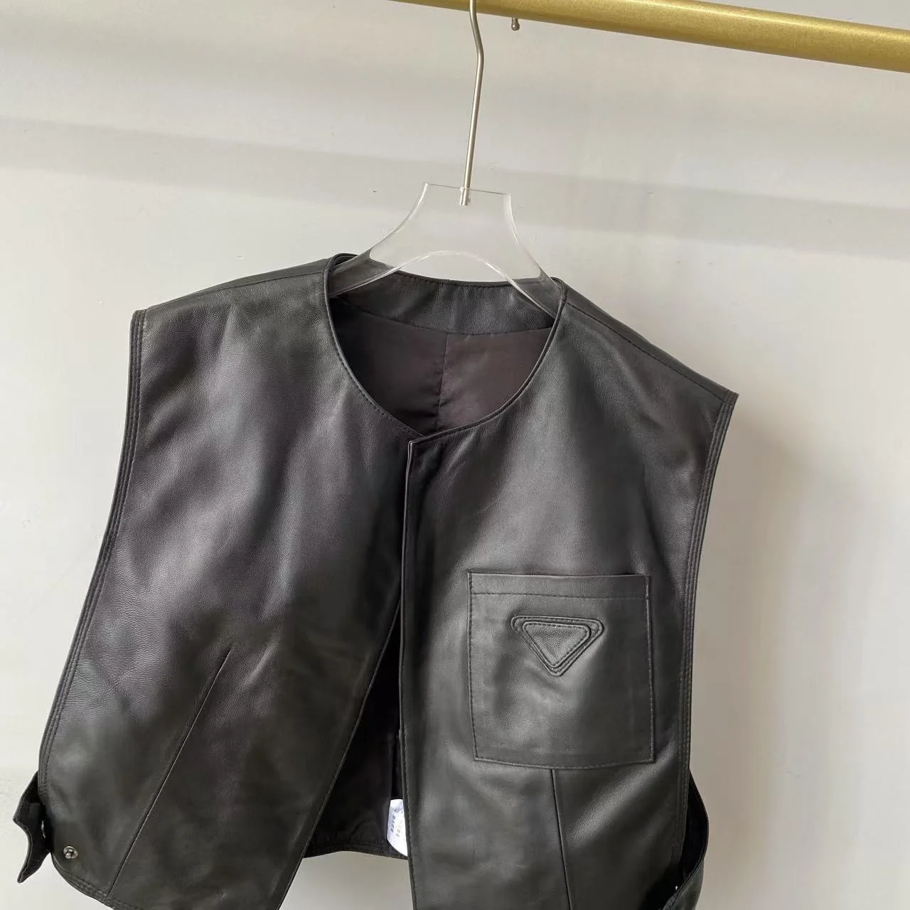 Gilet en cuir pour femme Faionable ort Svel, nouvelle collection automne 2025, coupe droite, style décontracté, col rond, Ne Jaet