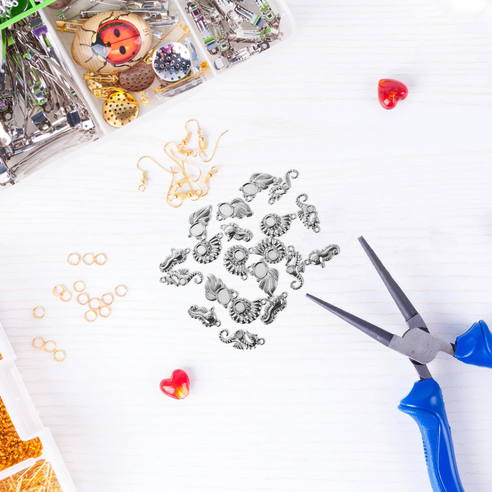 

20Pcs Ocean Craft Jewelry Making Charms Set with Conch Seahorse Fish Designs for DIY Bracelets Necklaces Earrings Marine Theme