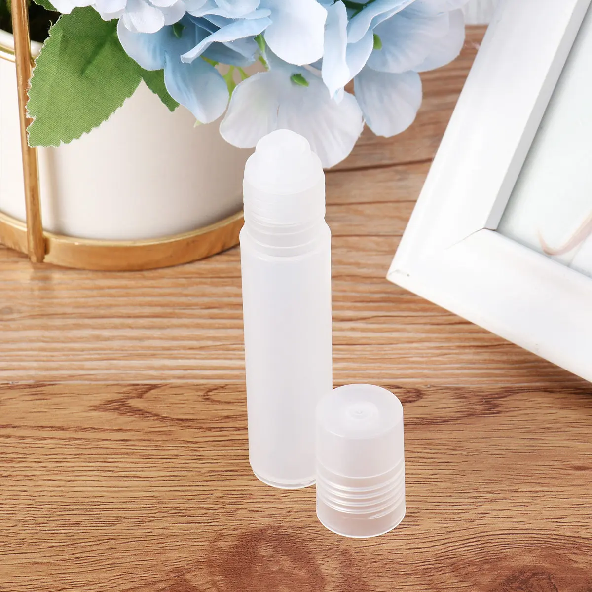 10Pcs Roll-on Bottle Steel Ball Plastic Empty Bottles Portable Leakproof Essential Oil Travel Subpackaging Refillable